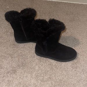 Black fuzzy boots